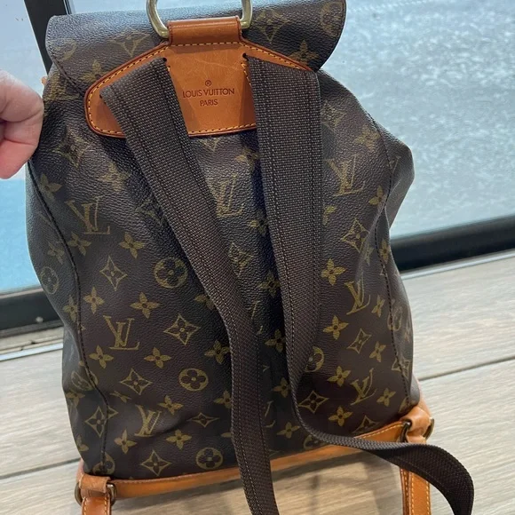 Louis Vuitton backpack. Montsouris GM - Picture 2 of 12